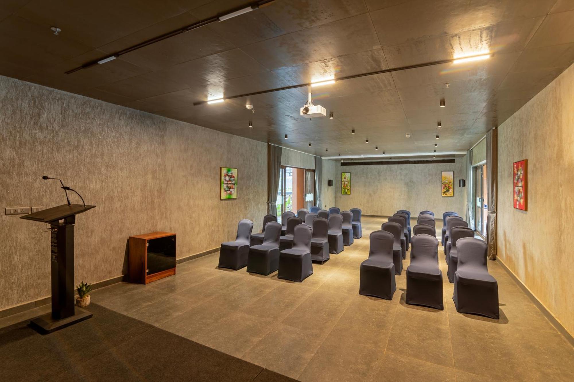 Sterling Athirappilly Hotel Kallana Екстериор снимка