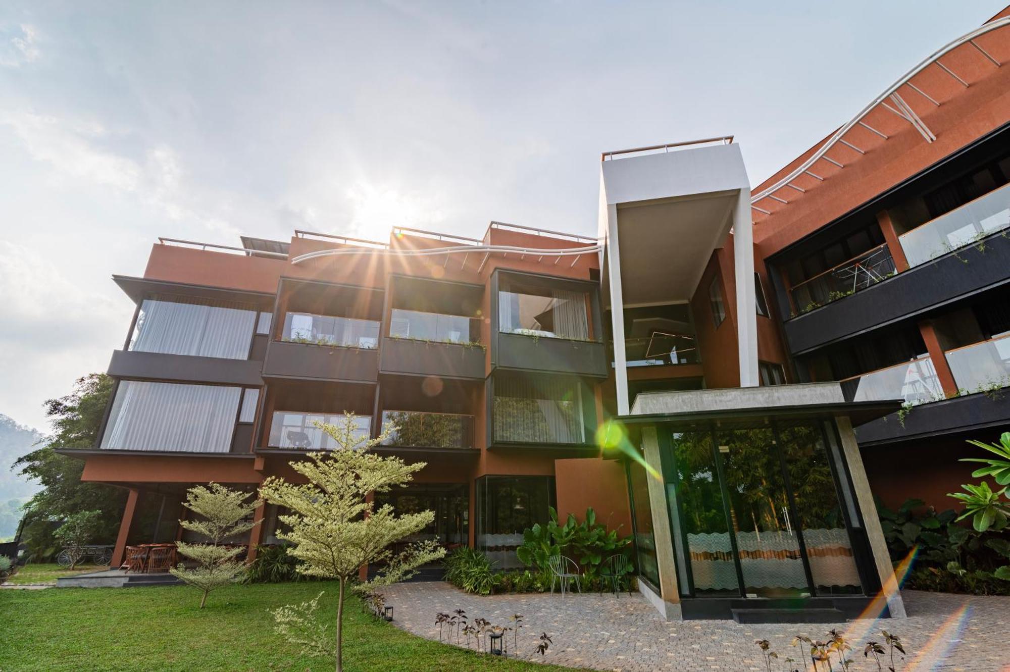 Sterling Athirappilly Hotel Kallana Екстериор снимка