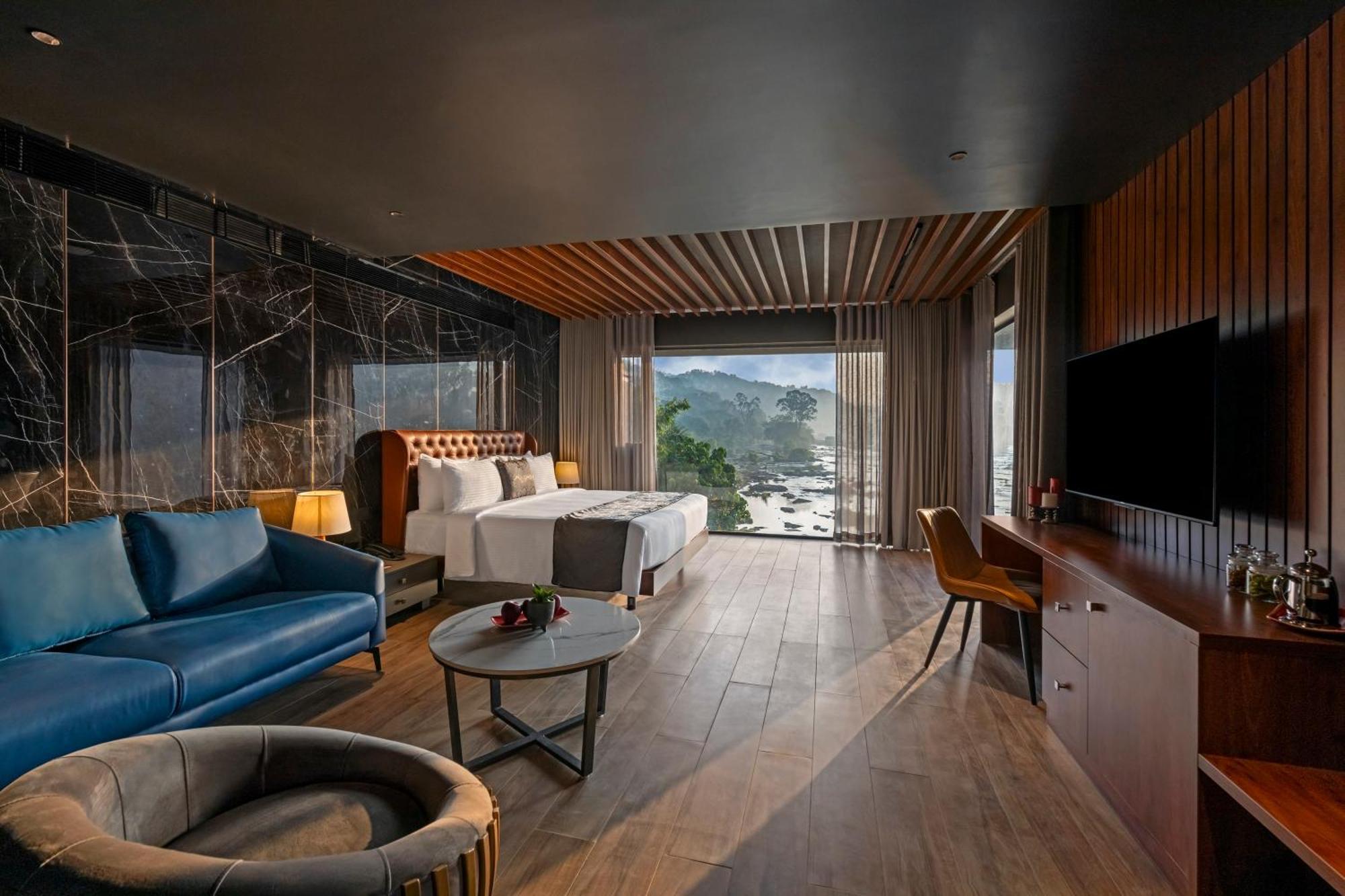 Sterling Athirappilly Hotel Kallana Екстериор снимка