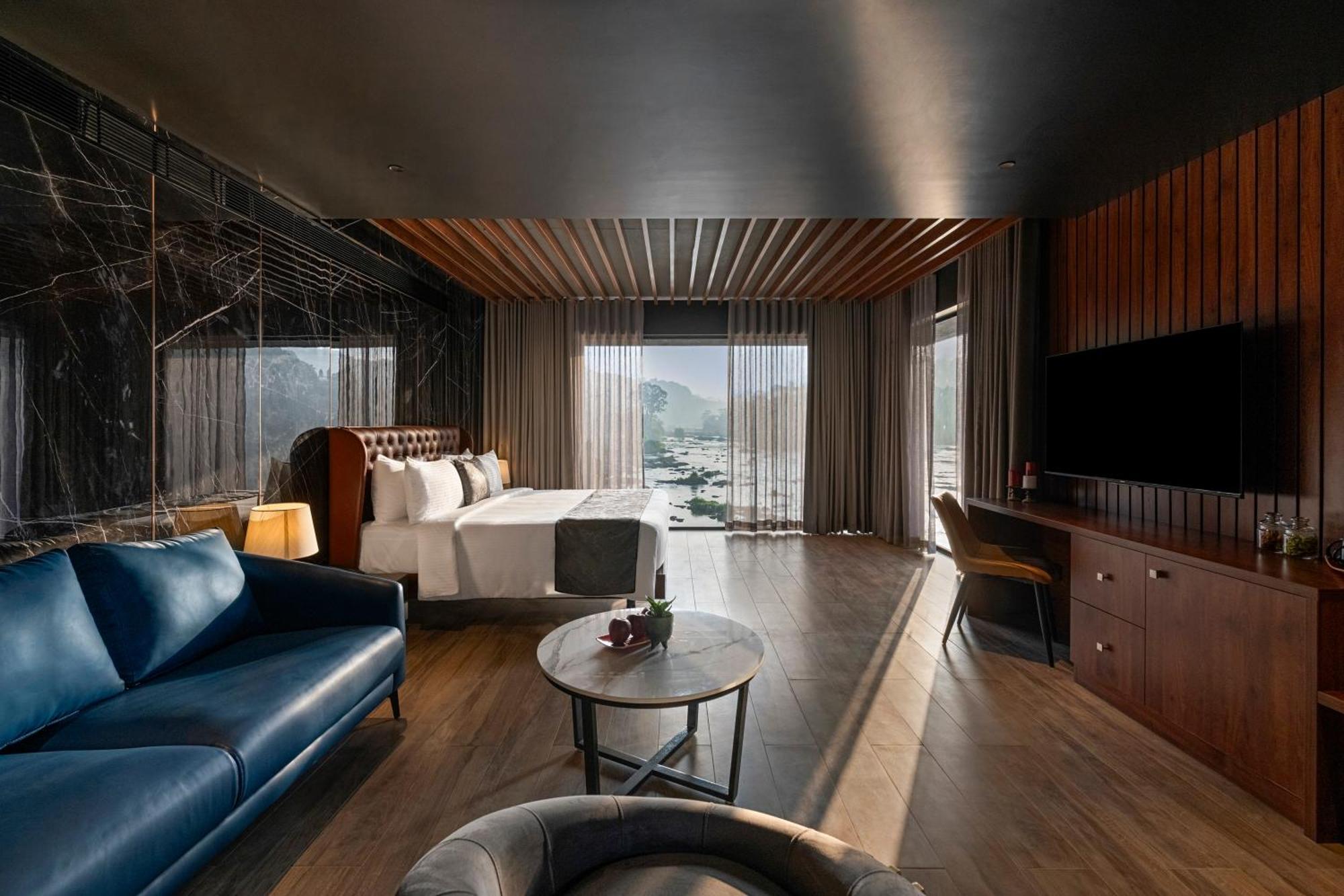 Sterling Athirappilly Hotel Kallana Екстериор снимка