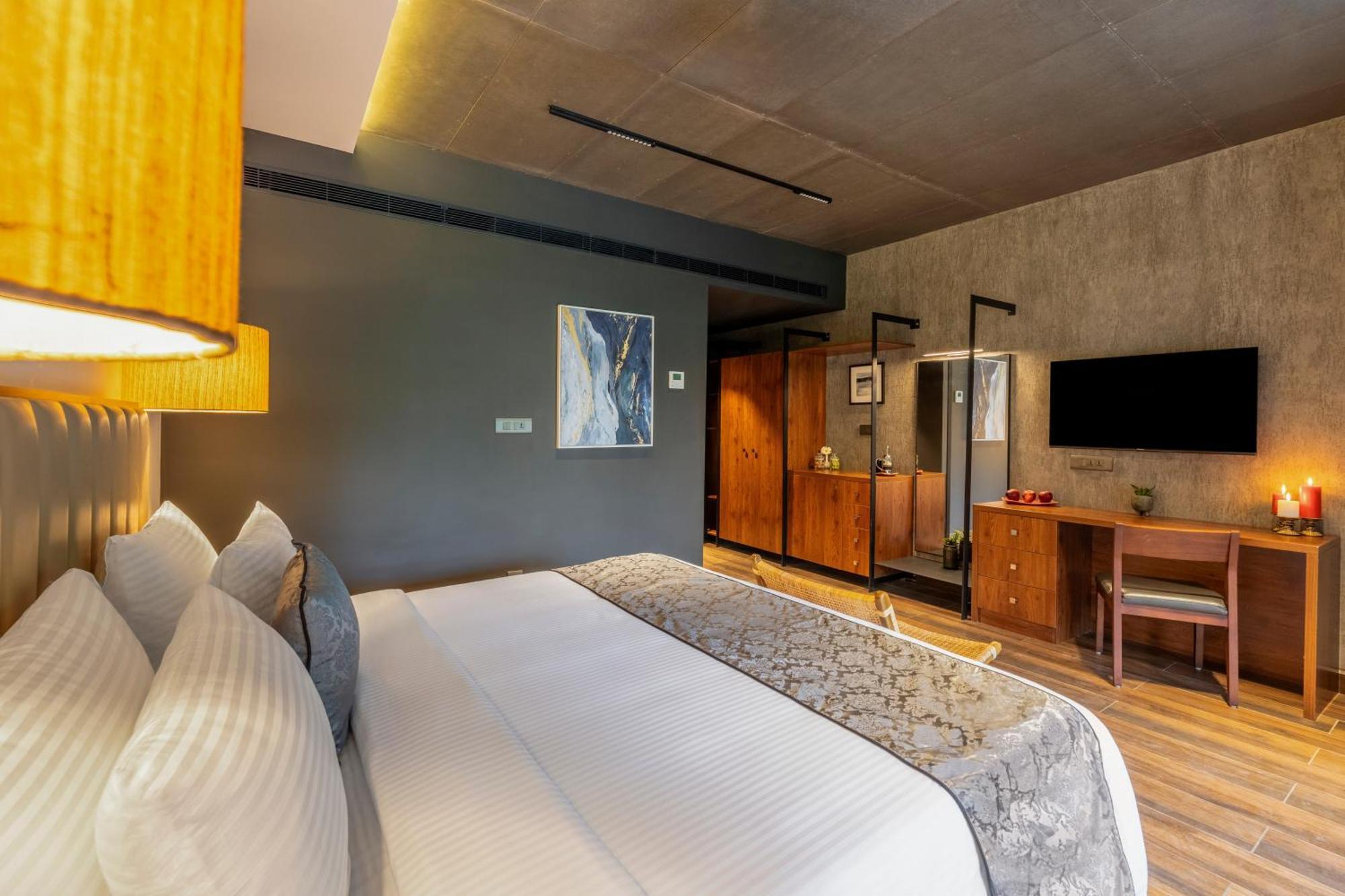 Sterling Athirappilly Hotel Kallana Екстериор снимка