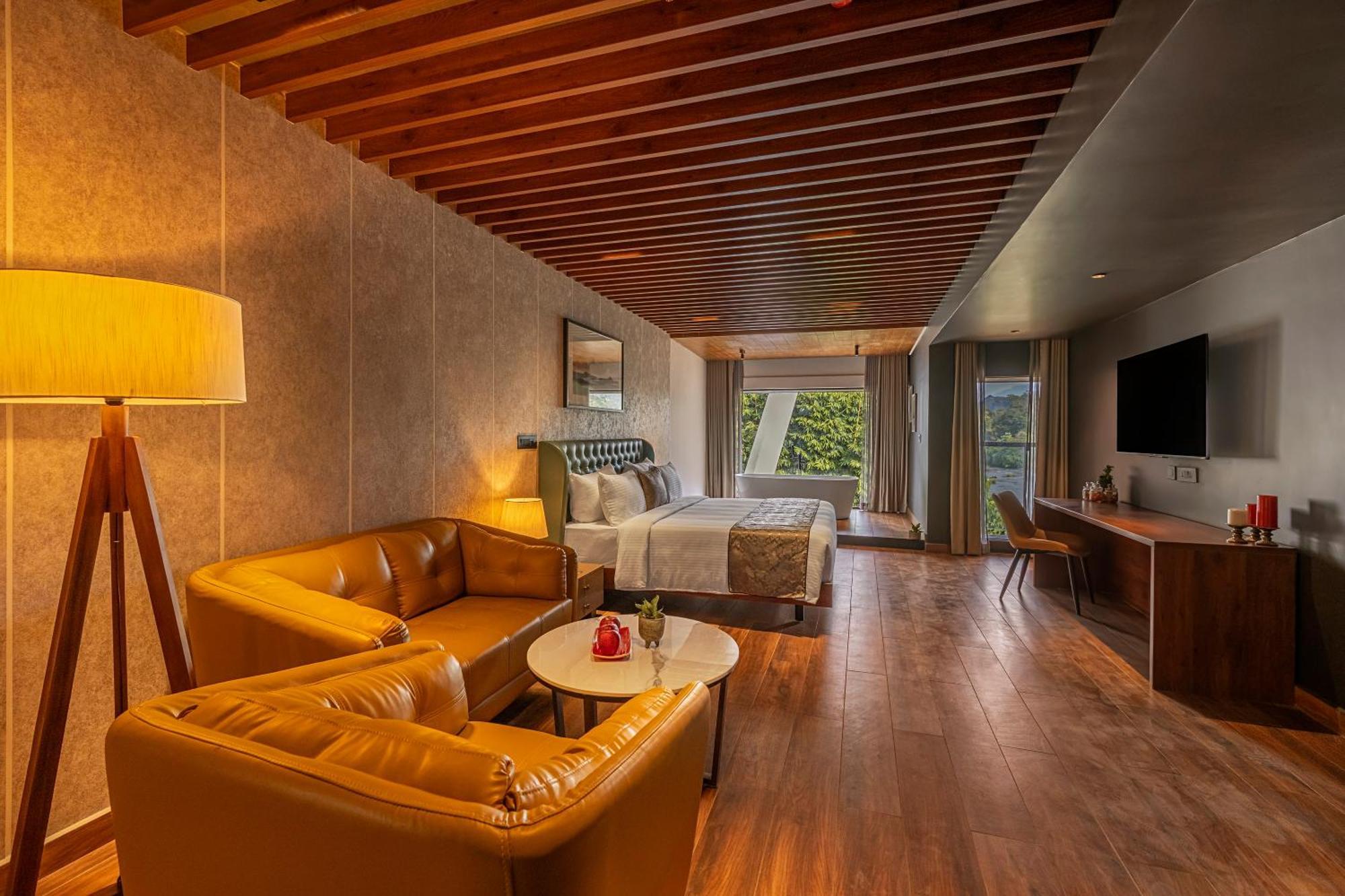 Sterling Athirappilly Hotel Kallana Екстериор снимка